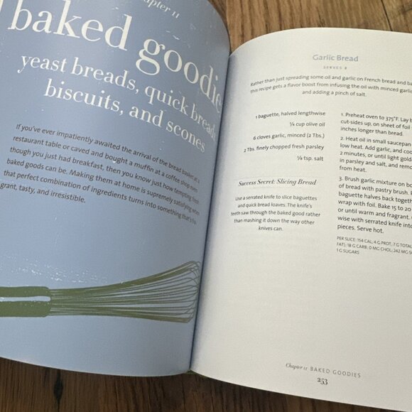 Vegetarian Times Everything Vegan by Vegetarian Times Magazine Editors (2010,... - Picture 4 of 9